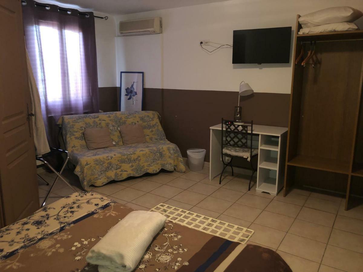 Hotel Le Provencal Aups Zewnętrze zdjęcie